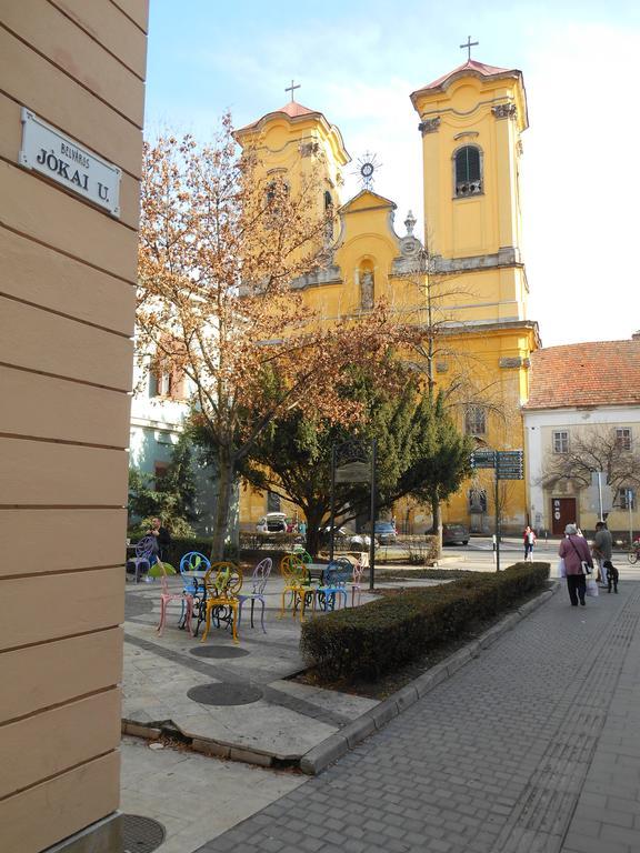 Akos Apartman Apartment Eger Bagian luar foto