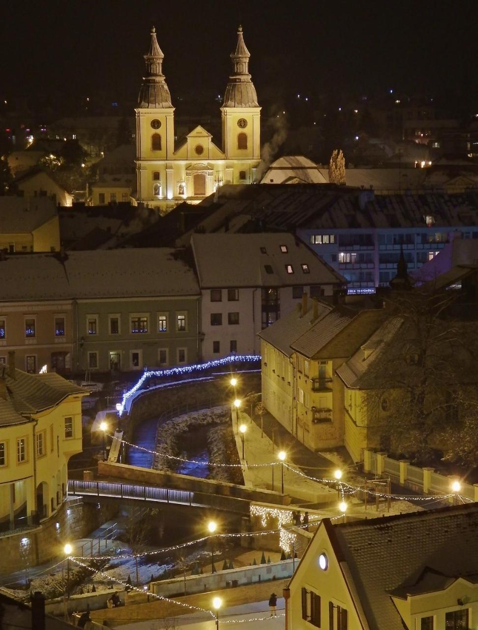 Akos Apartman Apartment Eger Bagian luar foto